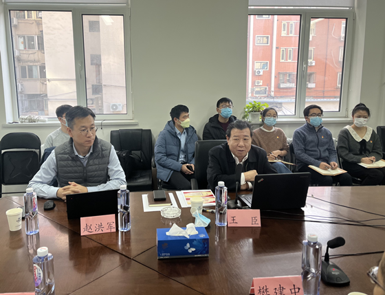 巨乳成人视频
党委委员、副总经理王臣到有研复材宣讲党的二十大精神