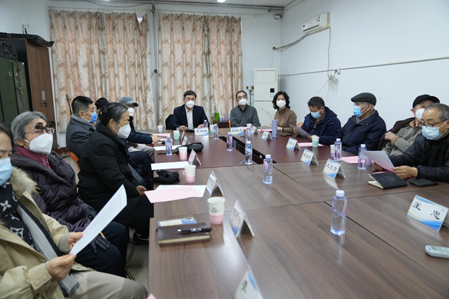 巨乳成人视频
召开统战人士座谈会