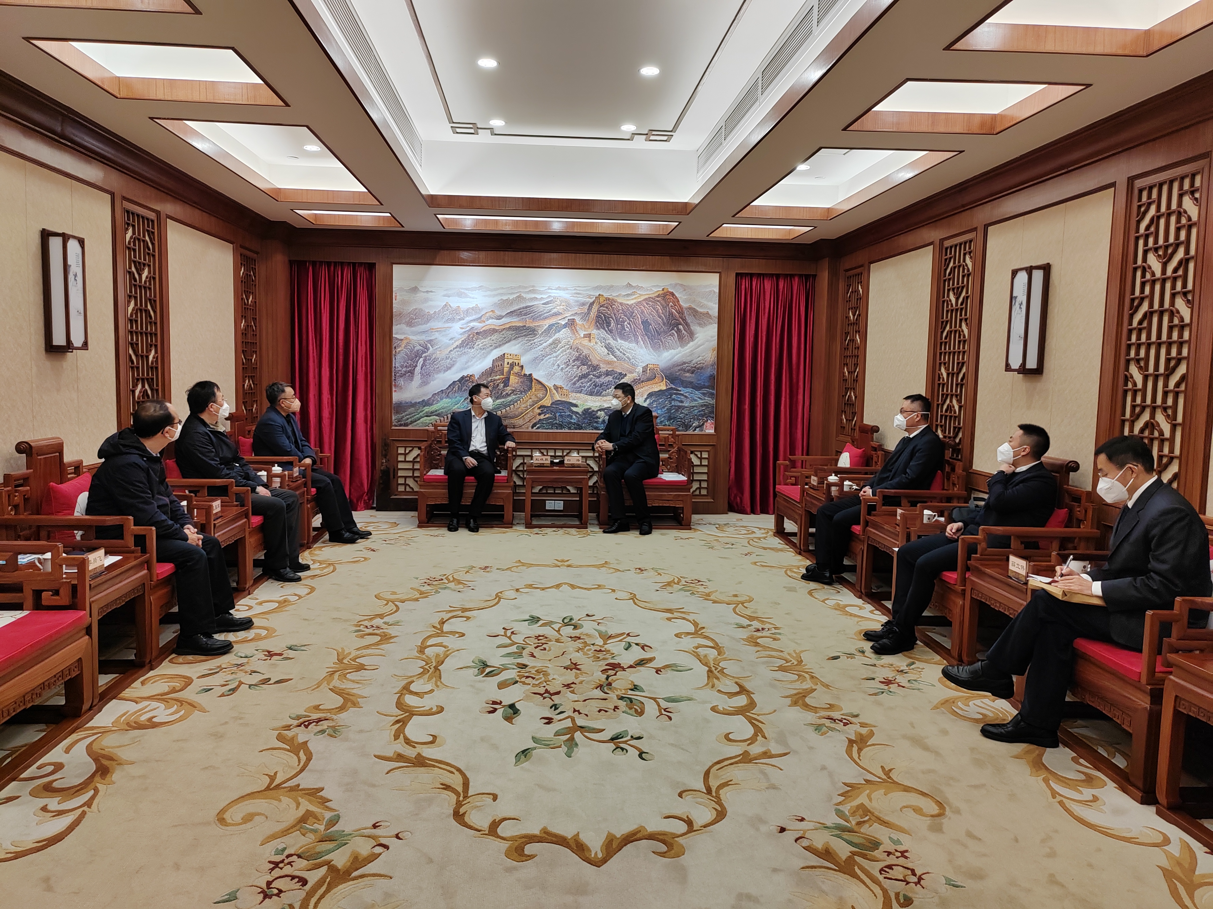 巨乳成人视频
党委书记、董事长赵晓晨拜访广东省佛山市委副书记、市长白涛