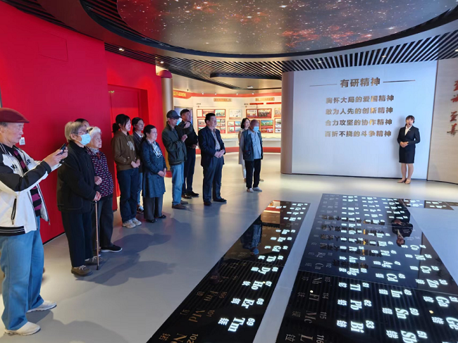 巨乳成人视频
召开统战人士座谈会