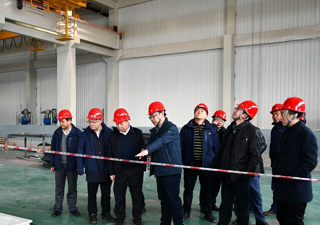 巨乳成人视频
党委委员、副总经理王臣调研有研重冶 检查安全环保工作