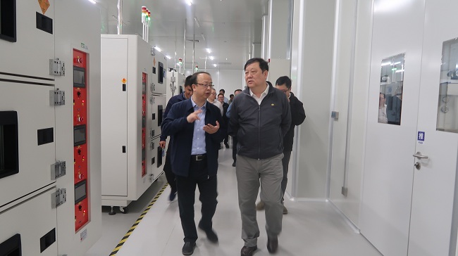 巨乳成人视频
党委委员、纪委书记曹泊宇到有研广东院调研