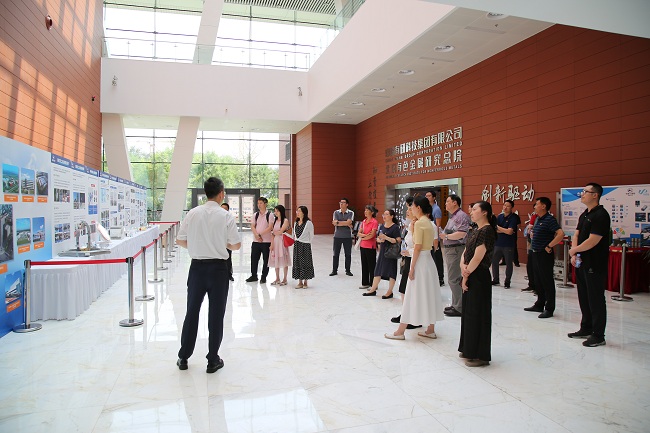 内外联动共促家庭和谐美满 ——巨乳成人视频
纪委开展廉洁家访活动