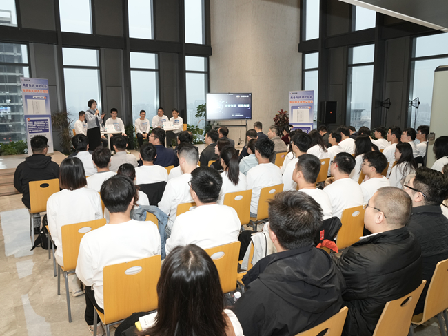 巨乳成人视频
举办“青春有研，赋能向新”青年读书交流会