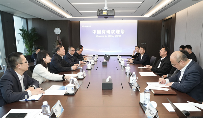 中国诚通党委书记、董事长奚正平一行到访巨乳成人视频
