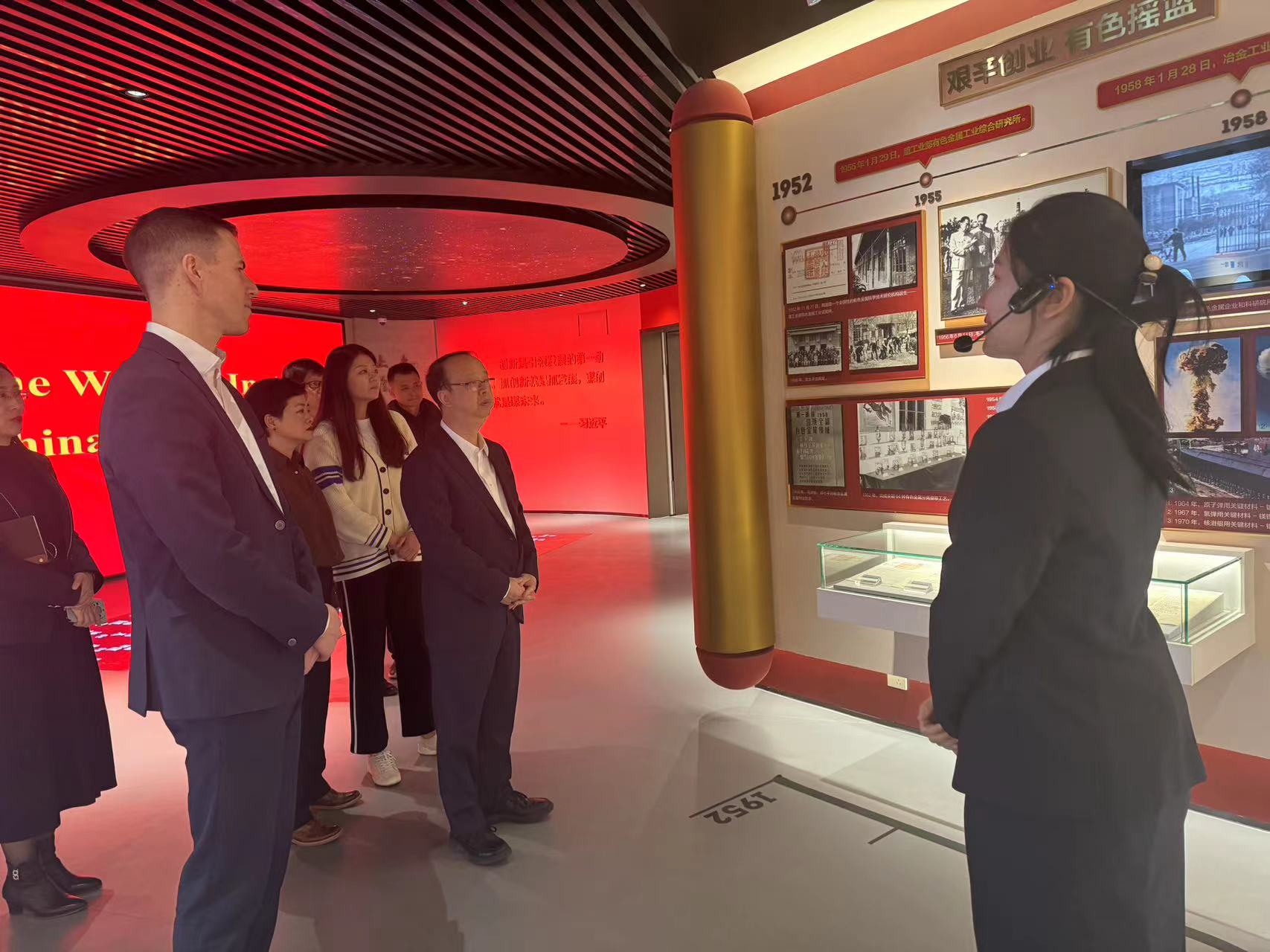 英国焊接研究所(TWI) 助理总裁沃伦巴斯一行到访巨乳成人视频
