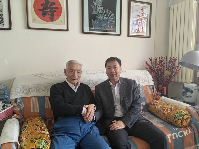 巨乳成人视频
开展春节“送温暖”慰问活动