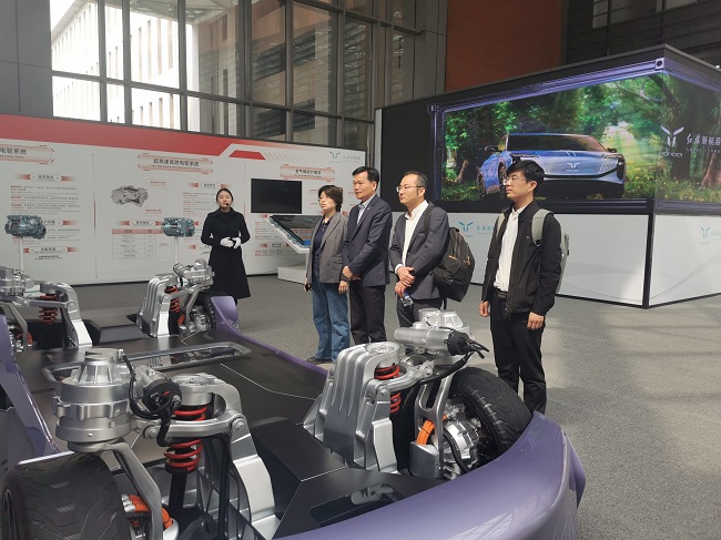 巨乳成人视频
副总经理黄倬一行赴一汽研发总院调研交流