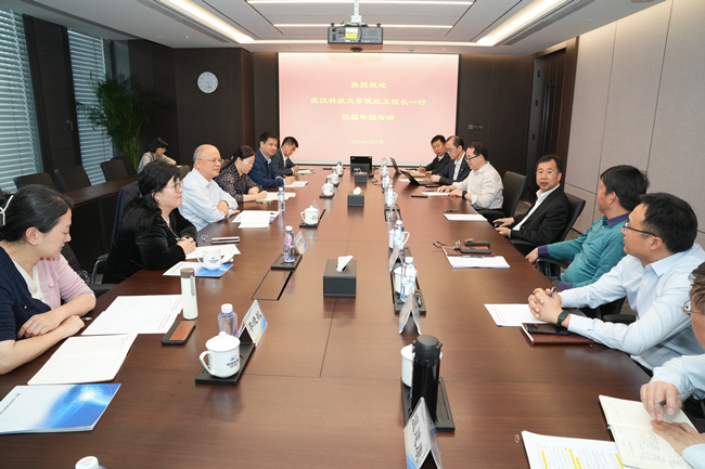 武汉科技大学校长倪红卫一行到访巨乳成人视频
