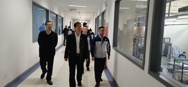 巨乳成人视频
党委书记、董事长赵晓晨到有研国晶辉调研