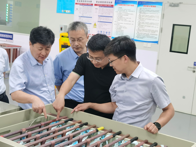 巨乳成人视频
副总经理李志辉到山东德州基地专题调研