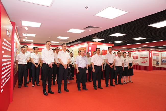 党纪学习教育进行时|巨乳成人视频
党委组织参观国务院国资委党委党纪学习教育展