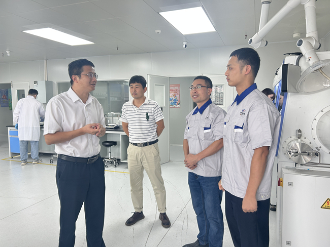 巨乳成人视频
组织开展庆“八一”主题活动