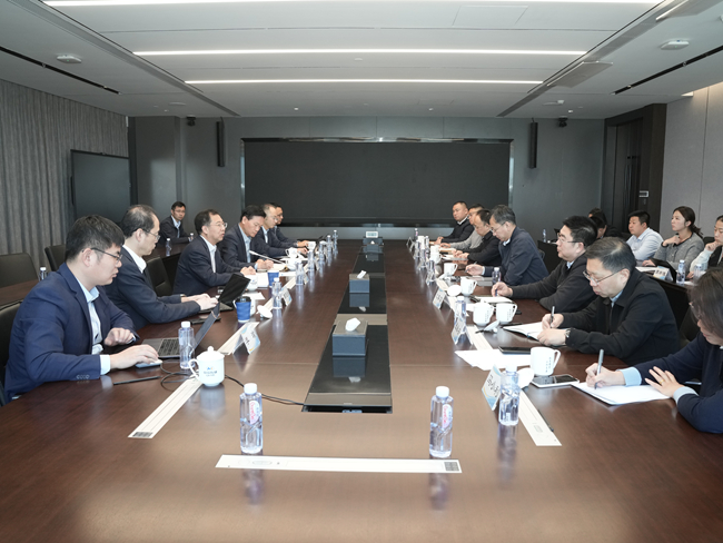 巨乳成人视频
召开干部政治理论学习座谈会