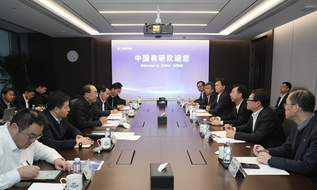 德州市委书记田卫东一行到访巨乳成人视频
