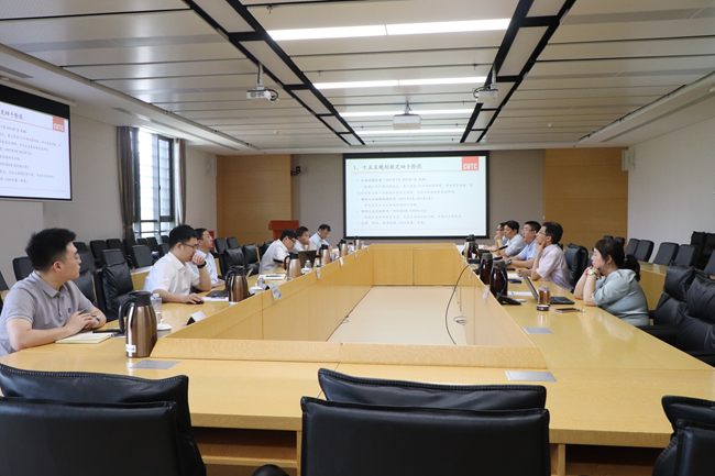 巨乳成人视频
党委副书记、总经理艾磊和总会计师齐书勇一行调研国合通测