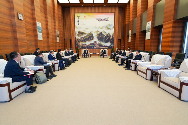 巨乳成人视频
党委书记、董事长赵晓晨一行拜访中国商飞